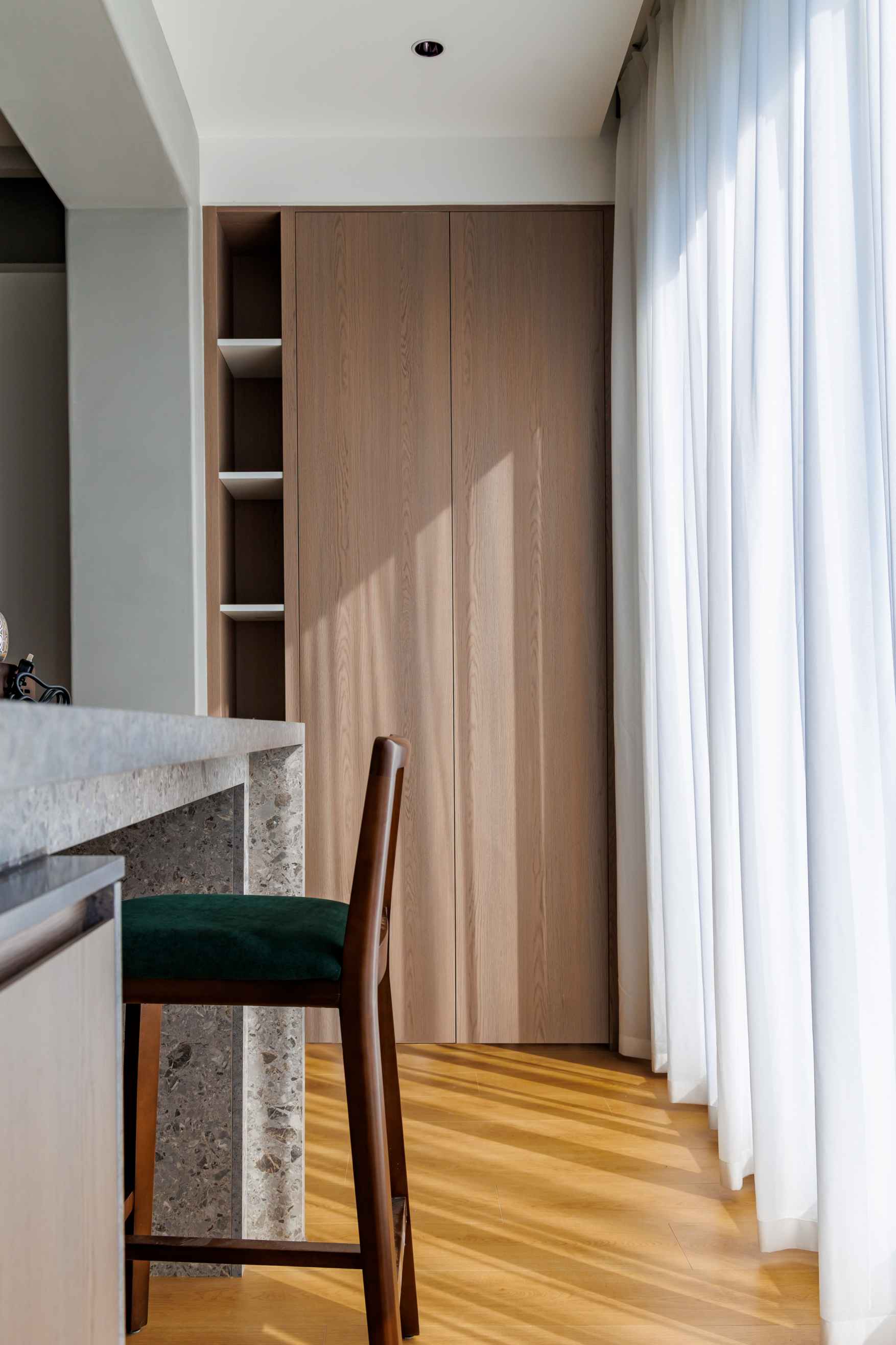 落地(dì)照(zhào)片